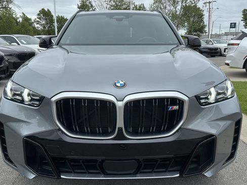 Used 2025 BMW X5 M60i image 3
