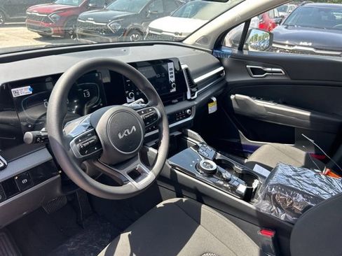 Certified 2024 Kia Sportage LX image 16