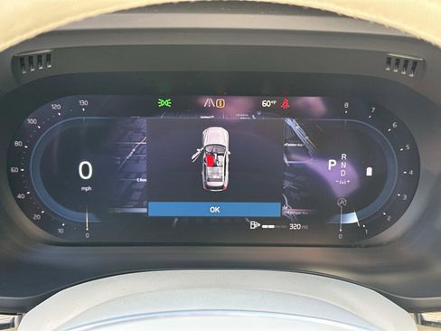 Certified 2023 Volvo XC60 B5 Ultimate image 10