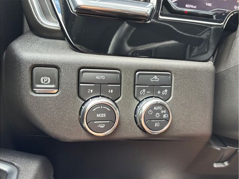 Used 2025 GMC Sierra 1500 4x4 Double Cab Elevation image 35