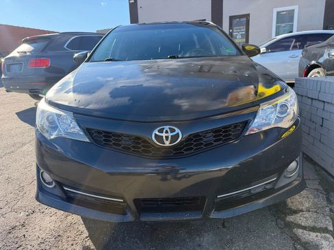 Used 2013 Toyota Camry L image 6