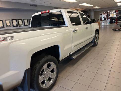 Used 2016 Chevrolet Silverado 1500 LTZ Z71 w/ LTZ Plus Package AWD/4WD image 19