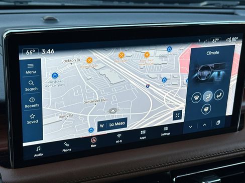 Used 2023 Lincoln Nautilus Reserve w/ Luxury Package image 18