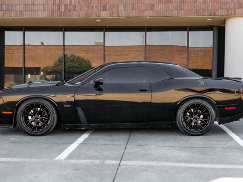 Used 2015 Dodge Challenger R/T Plus image 13