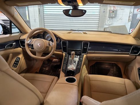 Used 2012 Porsche Panamera S image 14