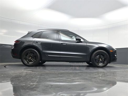 Used 2022 Porsche Macan image 54