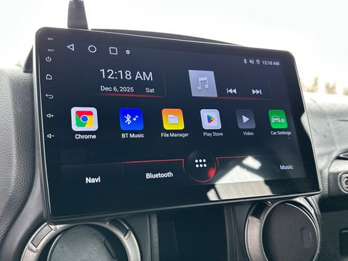 Used 2016 Jeep Wrangler Unlimited Sport w/ Connectivity Group image 30