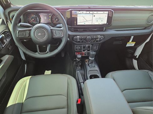 New 2025 Jeep Gladiator Mojave image 11