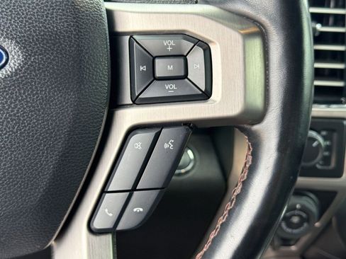 Used 2018 Ford F150 Platinum w/ Equipment Group 701A Luxury AWD/4WD image 22