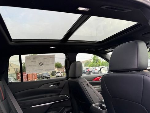 New 2026 Chevrolet Traverse RS w/ LPO, Floor Liner Package AWD/4WD image 12