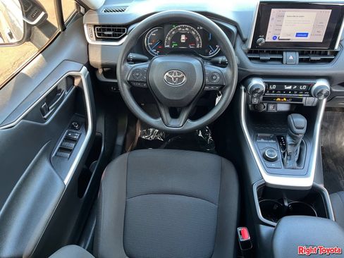 Certified 2024 Toyota RAV4 LE AWD/4WD image 17