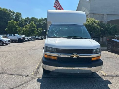 Used 2020 Chevrolet Express 3500 w/ Power Convenience Package RWD image 8