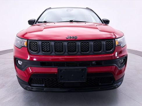 Used 2023 Jeep Compass Latitude AWD/4WD image 9