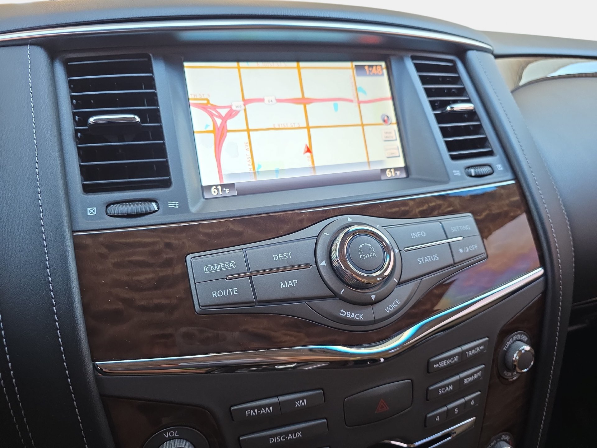 Used 2017 Nissan Armada Platinum w/ Interior Lighting Package AWD/4WD image 21