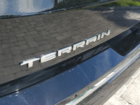 Used 2022 GMC Terrain Denali w/ Black Diamond Edition image 8