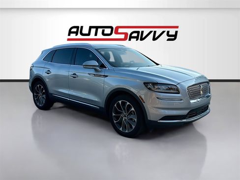 Used 2023 Lincoln Nautilus Reserve image 1