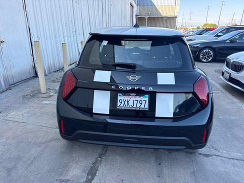 Used 2026 MINI Cooper 2-Door Hardtop FWD image 4