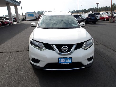 Used 2016 Nissan Rogue SV w/ SV Premium Package image 8