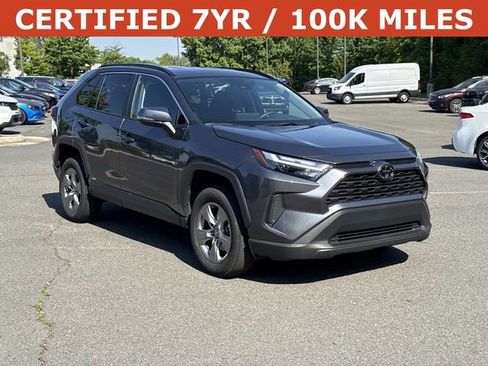 Used 2025 Toyota RAV4 LE AWD/4WD image 1