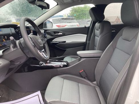 New 2026 Chevrolet Trax LT w/ Driver Confidence Package FWD image 3