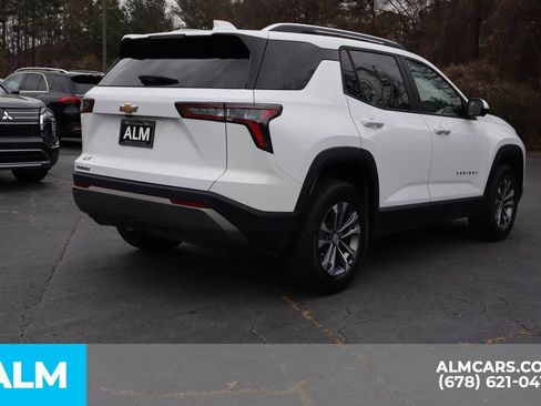 Used 2025 Chevrolet Equinox LT w/ Convenience Package II image 6