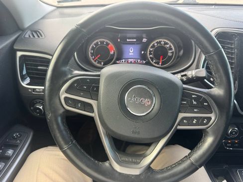 Used 2021 Jeep Cherokee Limited w/ Elite Package FWD image 17