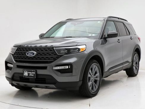 Used 2023 Ford Explorer XLT w/ Equipment Group 202A image 2