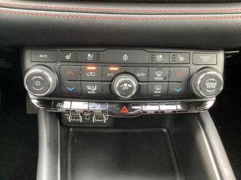 Used 2023 Dodge Durango GT image 23