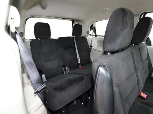 Used 2017 Dodge Grand Caravan SE FWD image 22