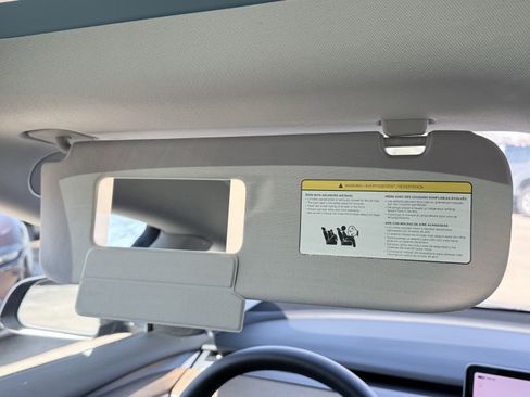 Used 2023 Tesla Model 3 Standard Range image 56