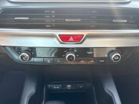 Used 2020 Kia Telluride LX FWD image 14