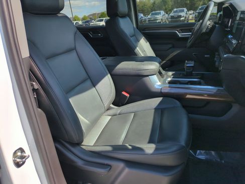 Certified 2024 Chevrolet Silverado 1500 LT Trail Boss w/ LT Trail Boss Premium Package AWD/4WD image 32