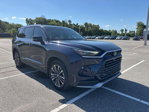 Used 2024 Toyota Grand Highlander AWD Hybrid image 1