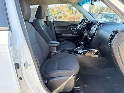 Used 2014 Kia Soul ! image 14