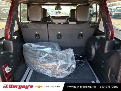 Used 2021 Jeep Wrangler Unlimited Sahara w/ Cold Weather Group image 31