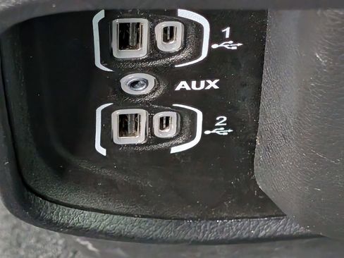 Used 2019 RAM 1500 Laramie image 33