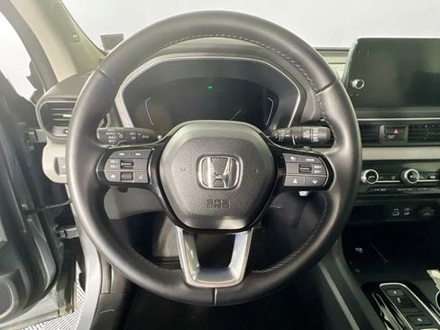 Certified 2023 Honda Pilot Touring image 13