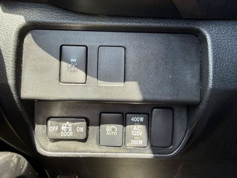 Used 2021 Toyota Tacoma TRD Off-Road RWD image 21