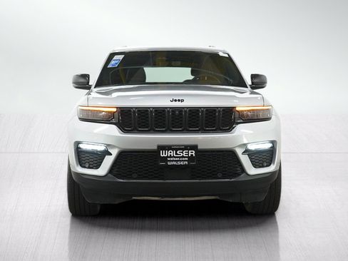 Used 2024 Jeep Grand Cherokee Limited w/ Luxury Tech Group II AWD/4WD image 8
