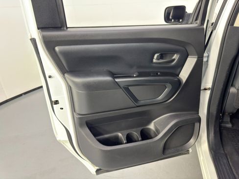 Used 2018 Nissan Titan S w/ S Utility Package image 30