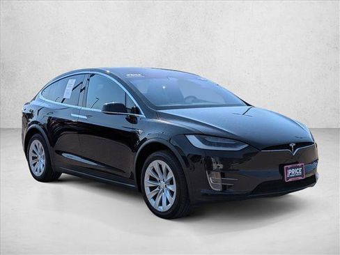 Used 2018 Tesla Model X 100D AWD/4WD image 3