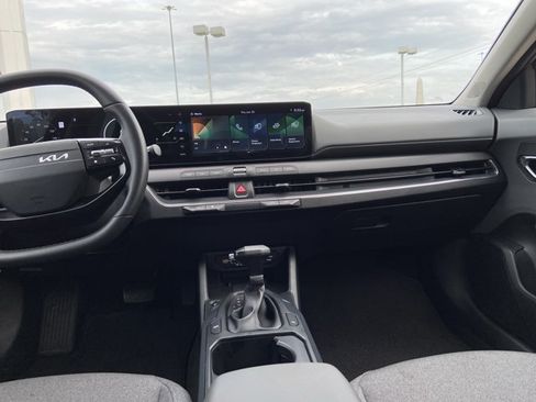 Used 2025 Kia K4 EX FWD image 15