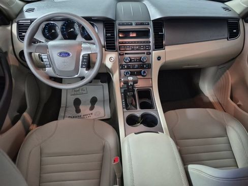 Used 2011 Ford Taurus SE FWD image 18