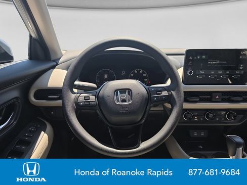 New 2027 Honda HR-V LX image 13