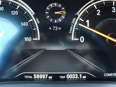 Used 2017 BMW 750i xDrive image 12