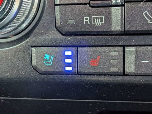 Used 2019 Ford F150 Lariat w/ Equipment Group 502A Luxury AWD/4WD image 24