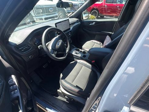 Used 2023 Ford Escape ST-Line w/ Equipment Group 301A FWD image 3