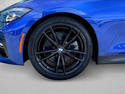 Used 2022 BMW 330i Sedan w/ M Sport Package RWD image 10