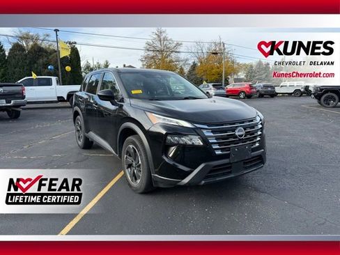 Used 2024 Nissan Rogue SV image 1