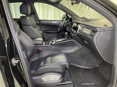 Used 2025 Porsche Macan GTS image 23